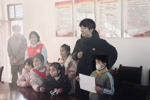 图二 进行你画我猜游戏.jpg